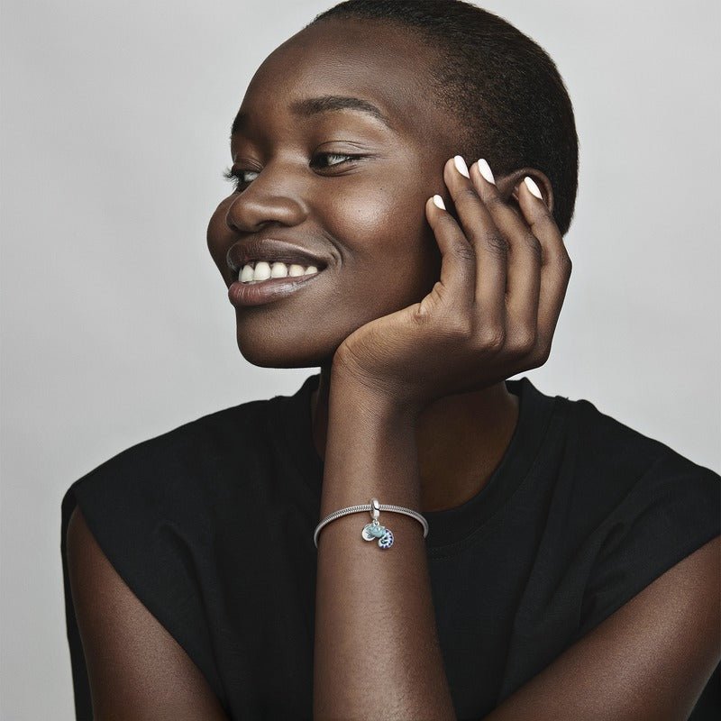 Color changing chameleon bead