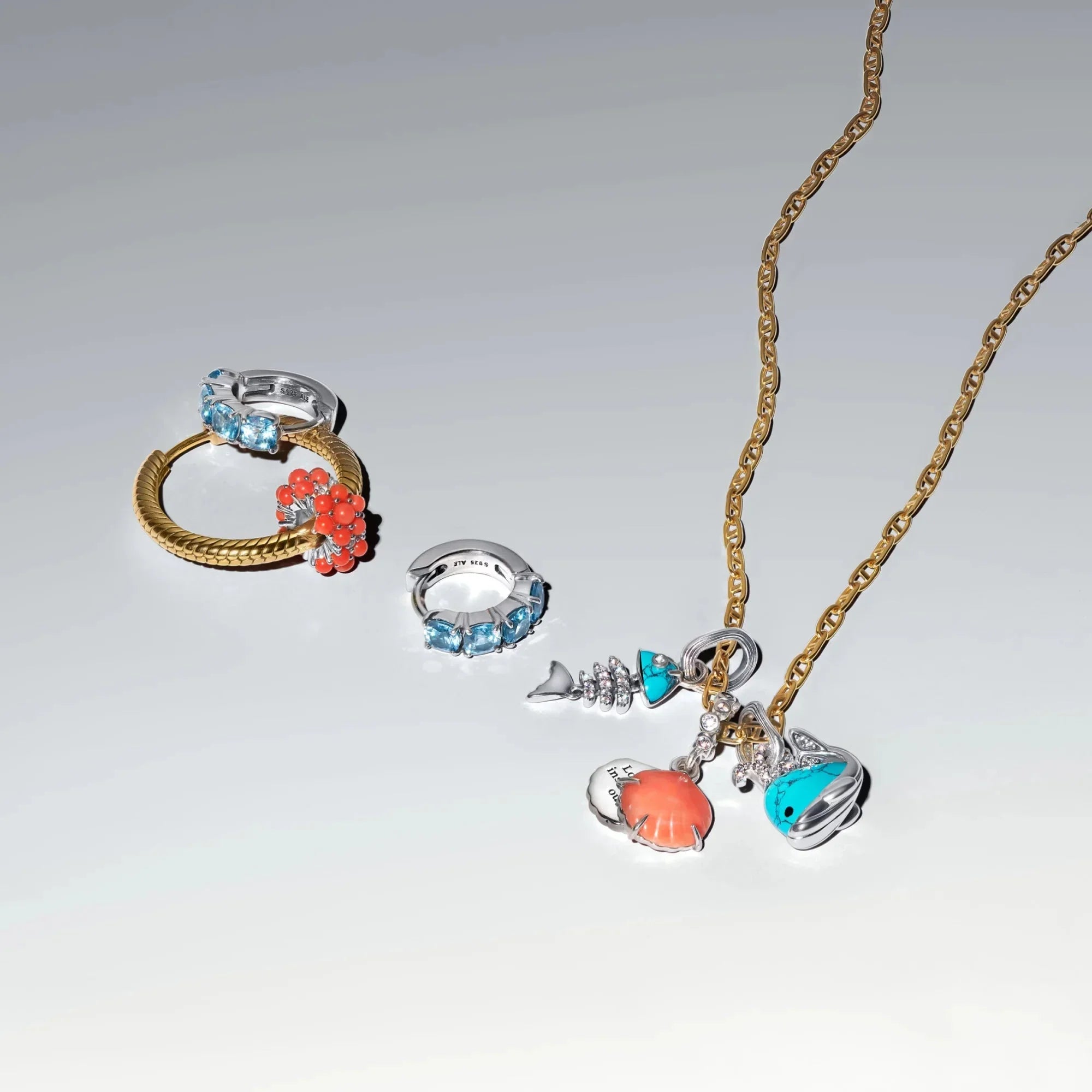 Türkisfarbener Wal-Hängeschmuck