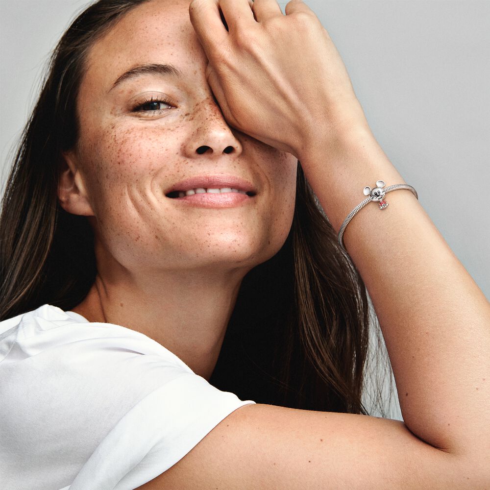 Lirvea Bedel Disney, Mickey Rote Hose